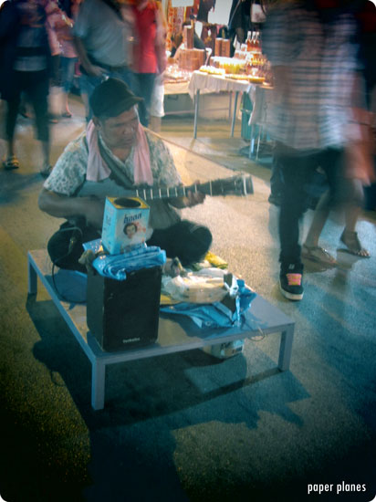 Thai Street Performer