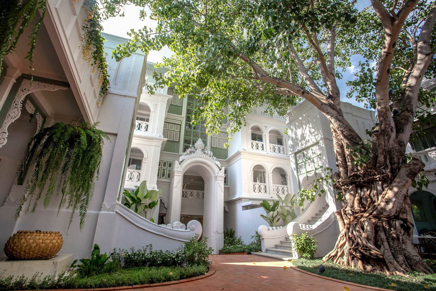 Honeymoon Hotel in Chiang Mai: The Inside House